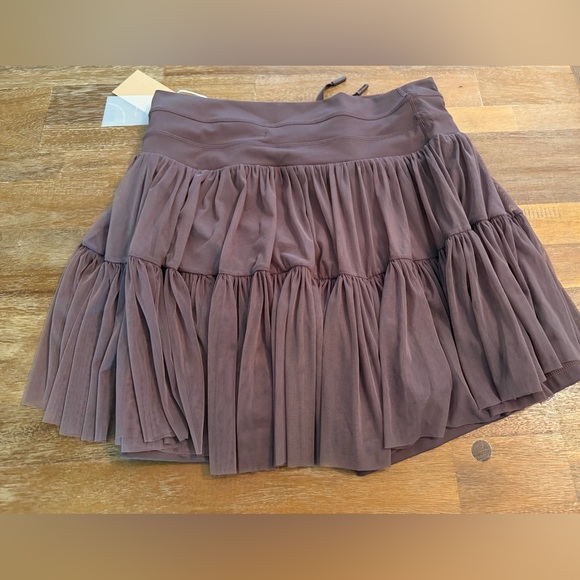 POPFLEX Women's Layered Ruffle Skort - Mauve Brown “peppercorn” - Picture 6 of 6